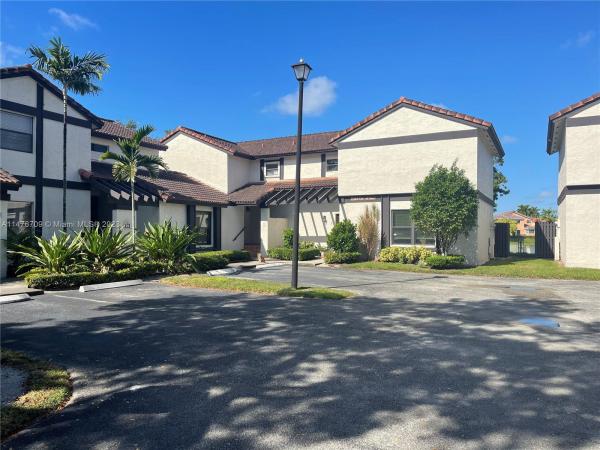Village Homes At Lakes Of The Meadow, 15265 SW 45th Ter #57A, Kendall West, Florida 33185, image 3