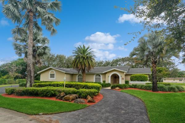 Royal Palm Harbor, 7790 SW 145th St, Palmetto Bay, Florida 33158, image 2