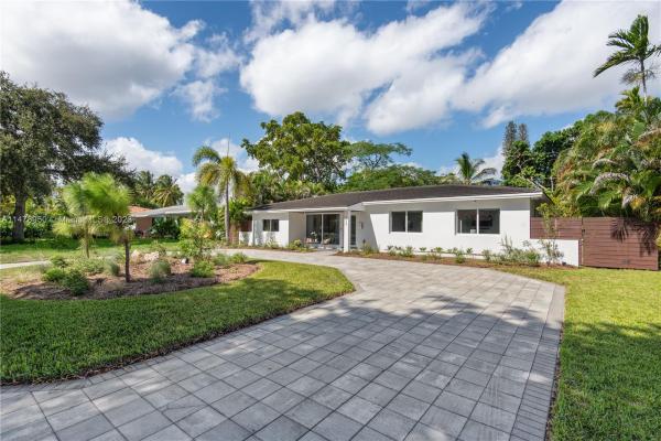 Glendale Manor, 455 NW 88th Ter, El Portal, Florida 33150, image 1