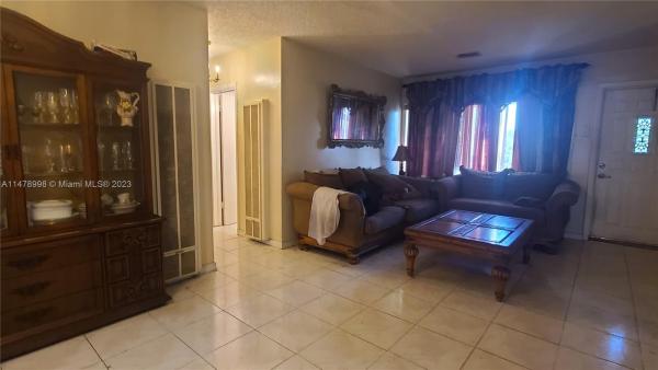 Scott Lake Manor, 1251 NW 177th Ter, Miami Gardens, Florida 33169, image 3