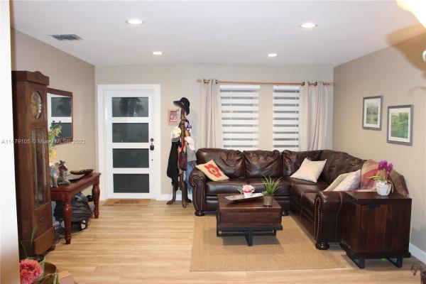 Laguna Ponds, 14356 SW 162nd St, Richmond West, Florida 33177, image 3