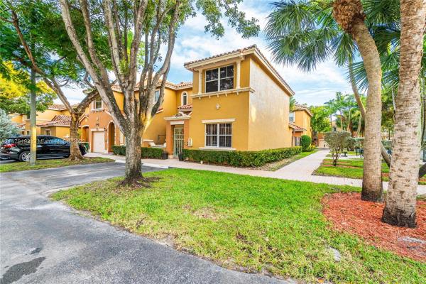 Villa Vizcaya, 8444 NW 141st Ter #3901, Miami Lakes, Florida 33016, image 3