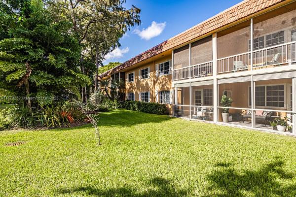 Manor Grove Village, 351 NE 19th Pl #203K, Wilton Manors, Florida 33305, image 2