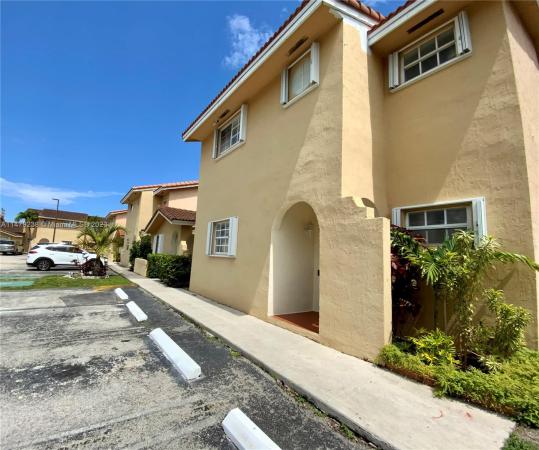 Lambiance Townhomes, 13465 SW 62nd St #5, Kendale Lakes, Florida 33183, image 2