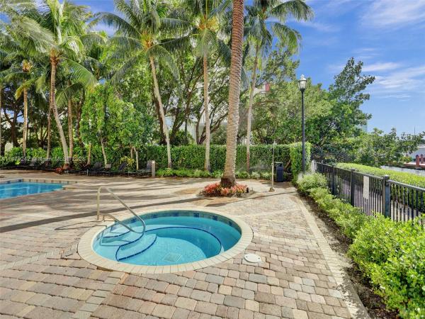 Porto Bellagio, 17150 N Bay Rd #2901, Sunny Isles Beach, Florida 33160, image 3