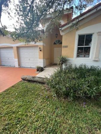 6162 SW 157th Pl, Unincorporated Dade County, Florida 33193, image 2