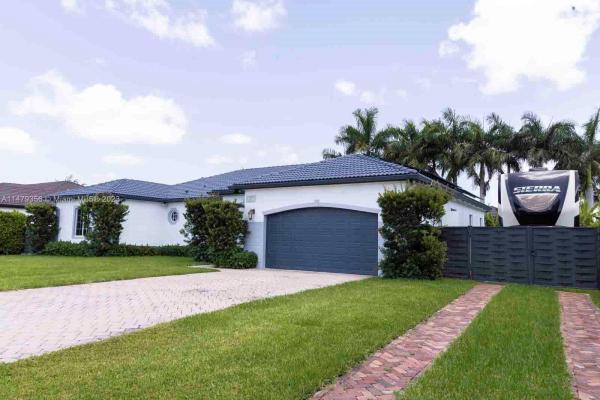 Valencia Acres, 13067 SW 190th St, South Miami Heights, Florida 33177, image 3