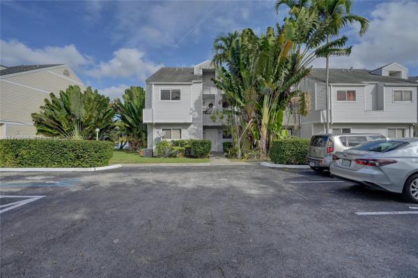 Summer Lake, 3409 NW 44th St #101, Oakland Park, Florida 33309, image 1