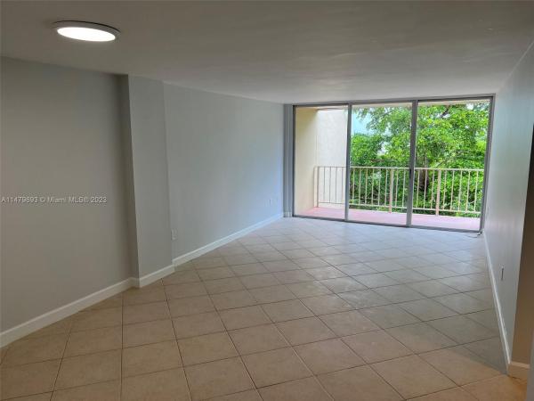 Village At The Falls, 13120 SW 92nd Ave #B-PH7, Kendall, Florida 33176, image 3