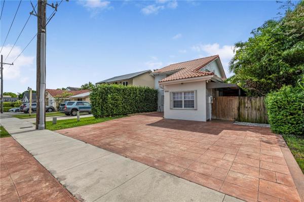 Bilbao Estates, 8980 SW 4th St, Fountainebleau, Florida 33174, image 3