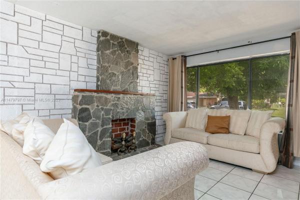 The Knolls, 8644 N Lexington Dr, Miramar, Florida 33025, image 3