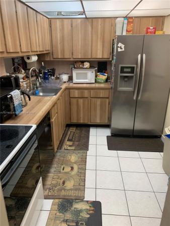 Fox Chase, 8635 NW 8th St #122, Fountainebleau, Florida 33126, image 3