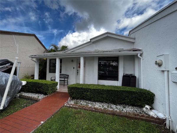 Pervas, 2500 SW 131st Ct, Tamiami, Florida 33175, image 1