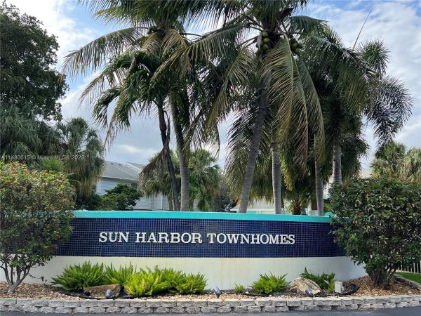 Sun Harbour Townhomes, 2597 NE 15th St, Pompano Beach, Florida 33062, image 1
