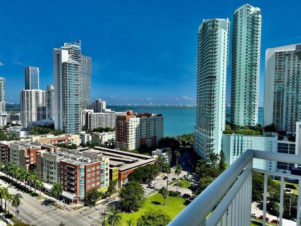 1800 Biscayne Plaza, 275 NE 18th St #PH-01, Miami, Florida 33132, image 1