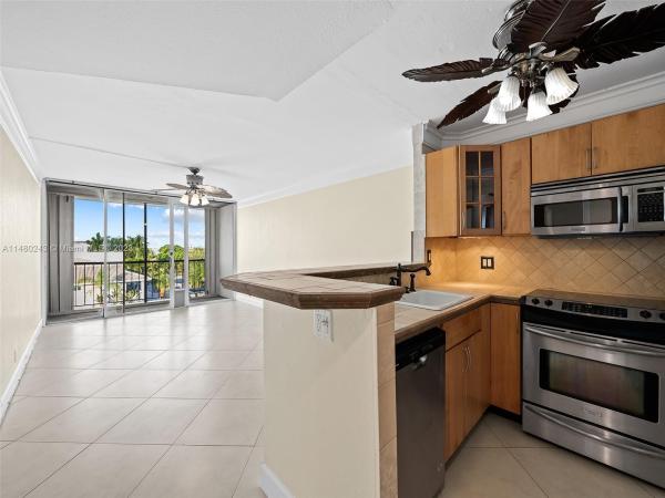 Coral Ridge East, 4501 NE 21st Ave #414, Fort Lauderdale, Florida 33308, image 1