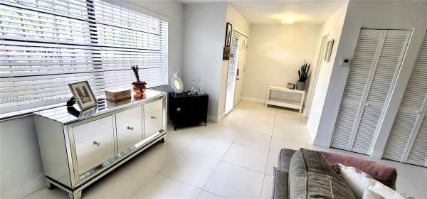 Patio Grande Townhomes, 10936 NW 7th St #1003, Fountainebleau, Florida 33172, image 3
