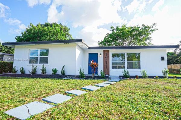 Monroe Heights, 1211 W 25th St, Riviera Beach, Florida 33404, image 1