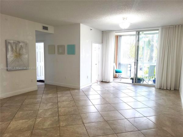 Doral House, 9755 NW 52nd St #219, Doral, Florida 33178, image 2