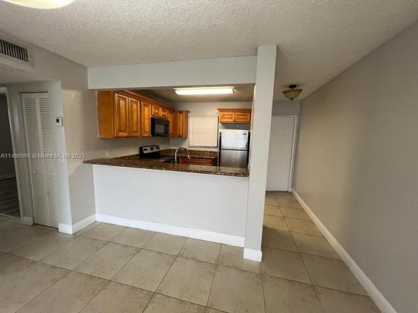 Palm Beach Place, 1740 Windorah Way #C, West Palm Beach, Florida 33411, image 3