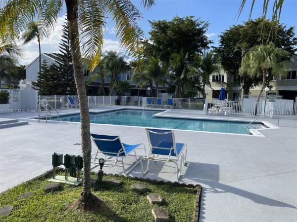 Antigua At Country Club Of Miami, 6725 NW 174th Ter #D-12, Country Club, Florida 33015, image 3