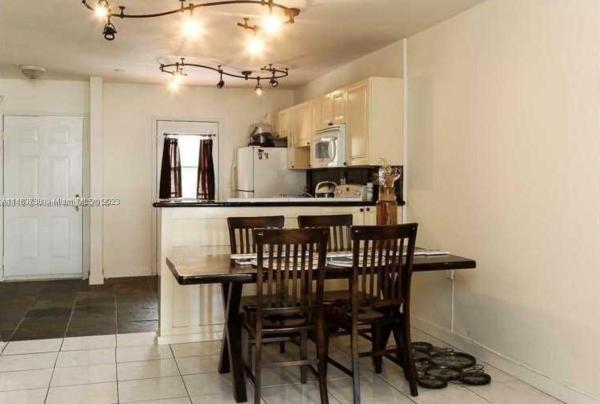 1600 NE 114th St #208, Unincorporated Dade County, Florida 33181, image 2