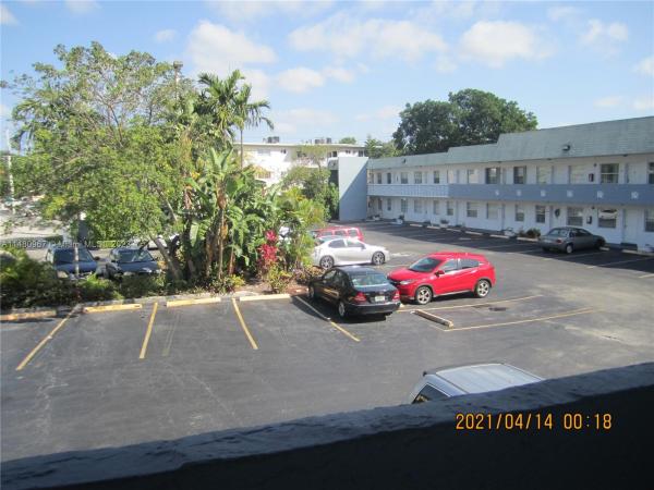 Hidden Waters, 1860 Venice Park Dr #219, North Miami, Florida 33181, image 3