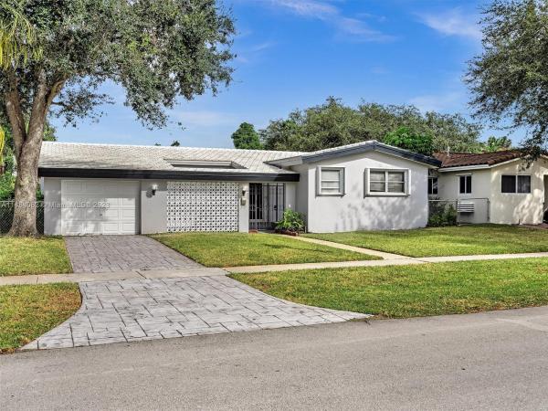 Hollywood Heights, 3201 Harding St, Hollywood, Florida 33021, image 2