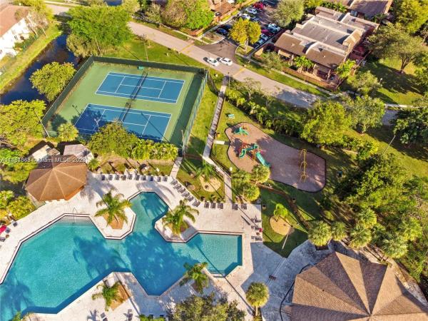 Snapper Village, 6517 SW 116 Pl #d, Kendall, Florida 33173, image 2