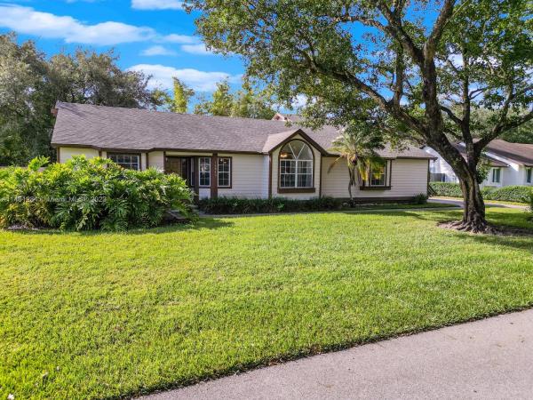 Kings Grant East, 14840 SW 154th Ter, Kendall West, Florida 33187, image 3