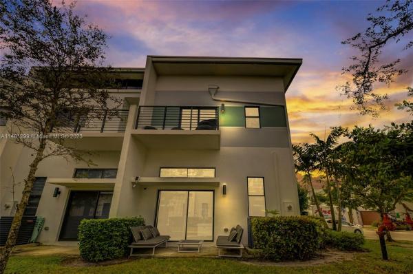 Strata At Plantation, 4511 NW 8th Pl, Plantation, Florida 33317, image 2