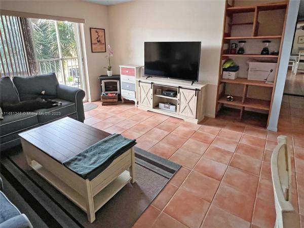 Country Lane, 17000 NW 67th Ave #317, Hialeah, Florida 33015, image 3