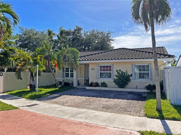 Munne Royal Homes, 14444 SW 97th Ter, The Hammocks, Florida 33186, image 1