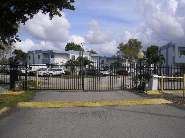 Lake Forest Park, 6223 SW 131st Ct #102, Kendale Lakes, Florida 33183, image 3