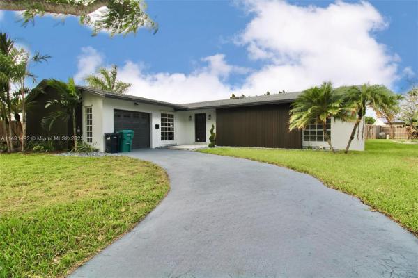 Bel Aire, 9371 SW 185th Ter, Cutler Bay, Florida 33157, image 2