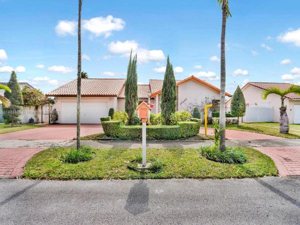 Comanche, 13430 SW 23rd St, Tamiami, Florida 33175, image 1