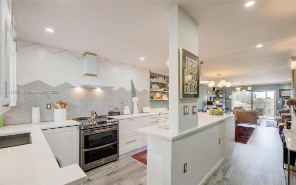 Hawthorne Bay, 1332 Bayview Dr #402, Fort Lauderdale, Florida 33304, image 1