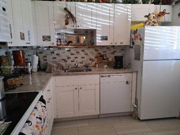 Berkley House Of Carriage Hills, 101 Berkley Rd #109, Hollywood, Florida 33024, image 3