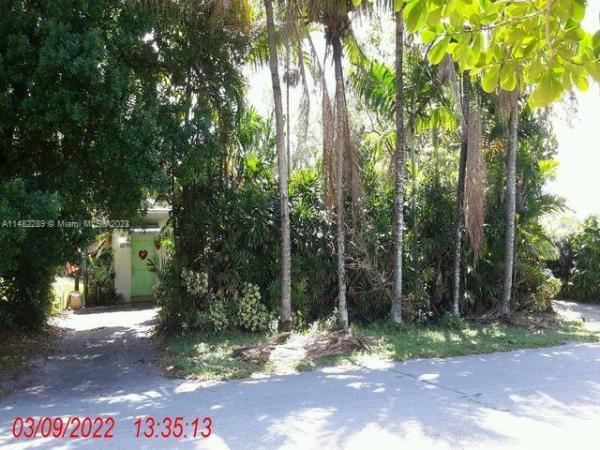 Hallandale Park, 116 SE 9th St, Hallandale Beach, Florida 33009, image 1