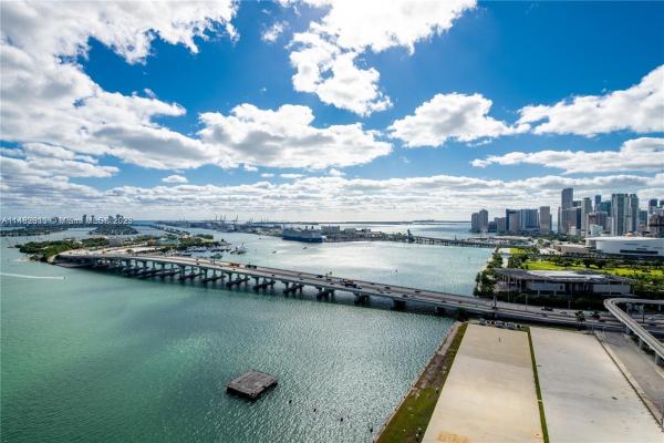 Venetia, 555 NE 15th St #32H, Miami, Florida 33132, image 2