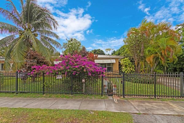 1246 NE 110th Ter, Unincorporated Dade County, Florida 33161, image 2
