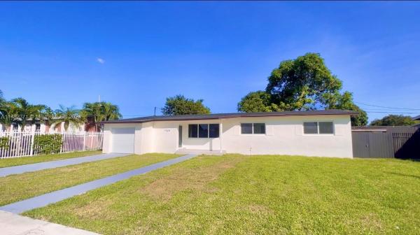 Carol City Gardens, 19135 NW 39th Pl, Miami Gardens, Florida 33055, image 3