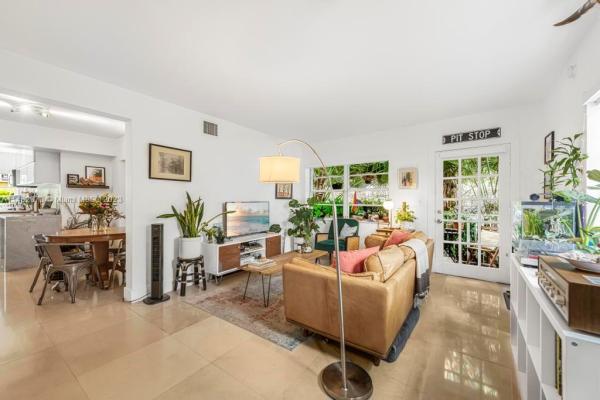 Meridian Court, 901 Meridian Ave #101, Miami Beach, Florida 33139, image 2