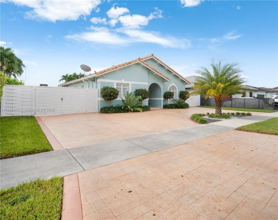 15918 SW 53rd Ter, Unincorporated Dade County, Florida 33185, image 2