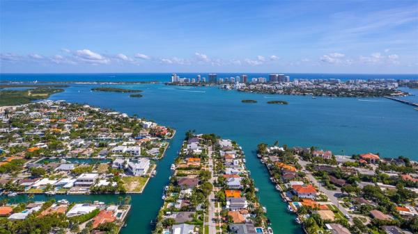 Keystone Island, 2341 Bayview Ln, North Miami, Florida 33181, image 2