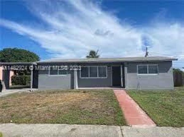 Park Manor, 370 W 18th St, Riviera Beach, Florida 33404, image 1