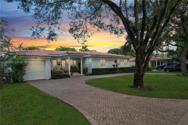 Coral Gables Country Club, 1425 Sarria Ave, Coral Gables, Florida 33146, image 2