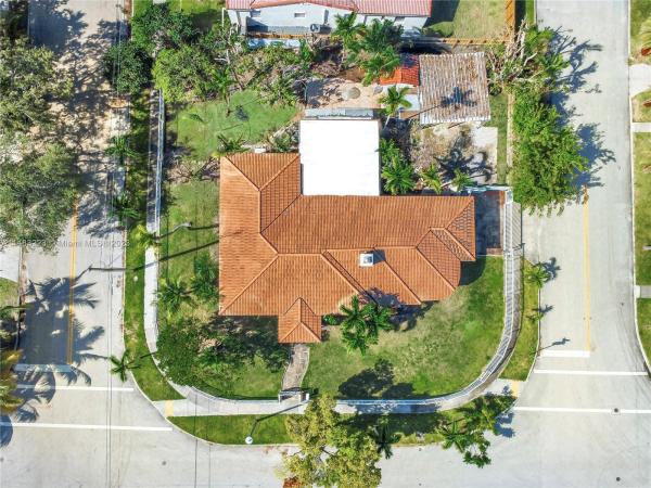 Marlborough, 1410 SW 18th Ave, Miami, Florida 33145, image 2