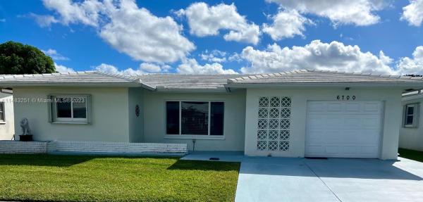 Faircrest 14, 6700 NW 72nd St, Tamarac, Florida 33321, image 1