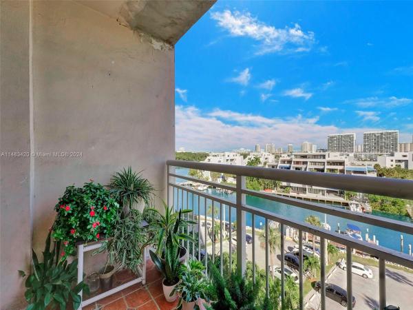 Coastal Towers, 400 Kings Point Dr #724, Sunny Isles Beach, Florida 33160, image 2